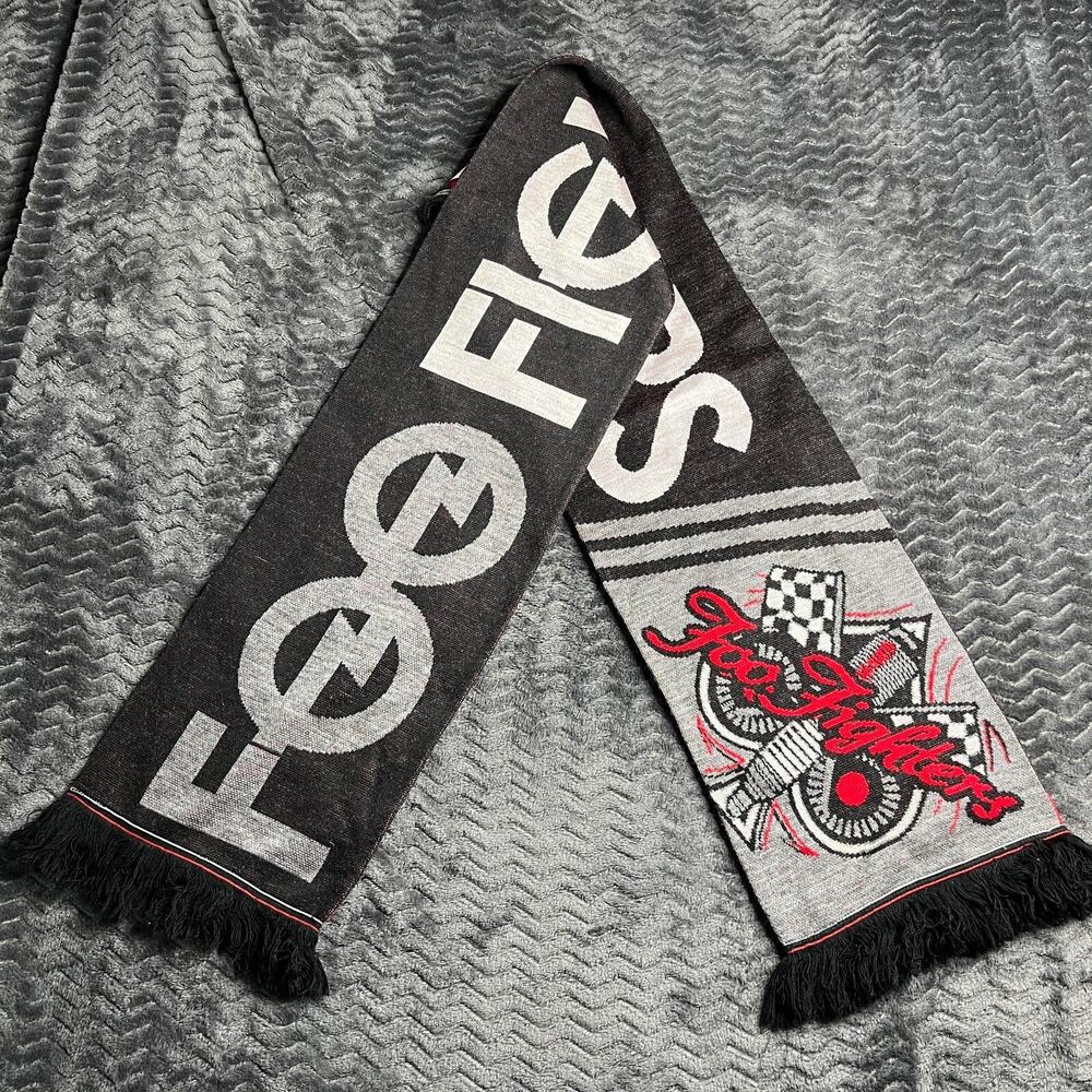 Foo fighters knitted scarf - Picture 2 of 4